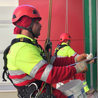 Equipo especializado en trabajos verticales